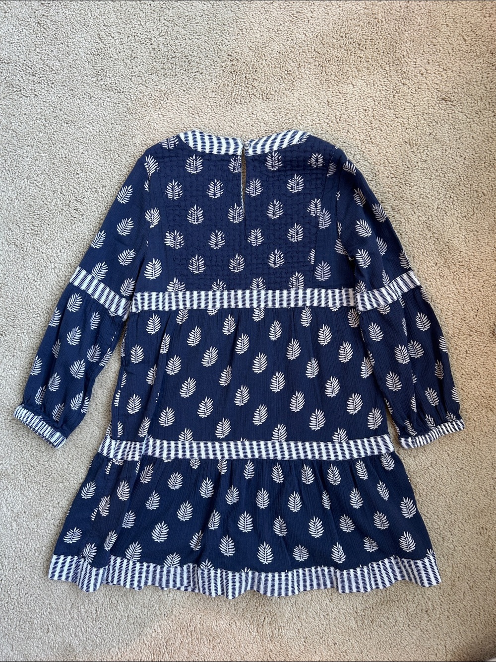 Vineyard Vines Navy Leaf Print Tiered Tunic Dress with Striped Trim, EUC, S - Picture 2 of 3
